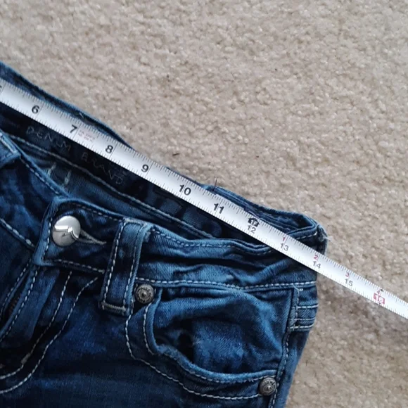 Miss Me Capri - Picture 9 of 13